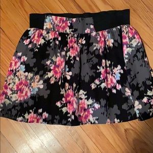 BEAUTIFUL FLORAL SKIRT